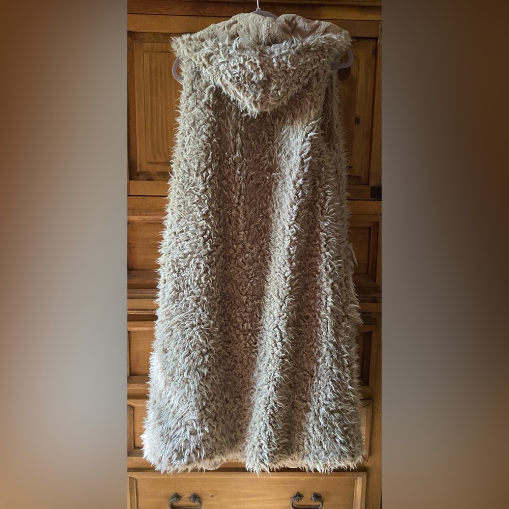 Code Hooded Vest - Picture 2 of 4